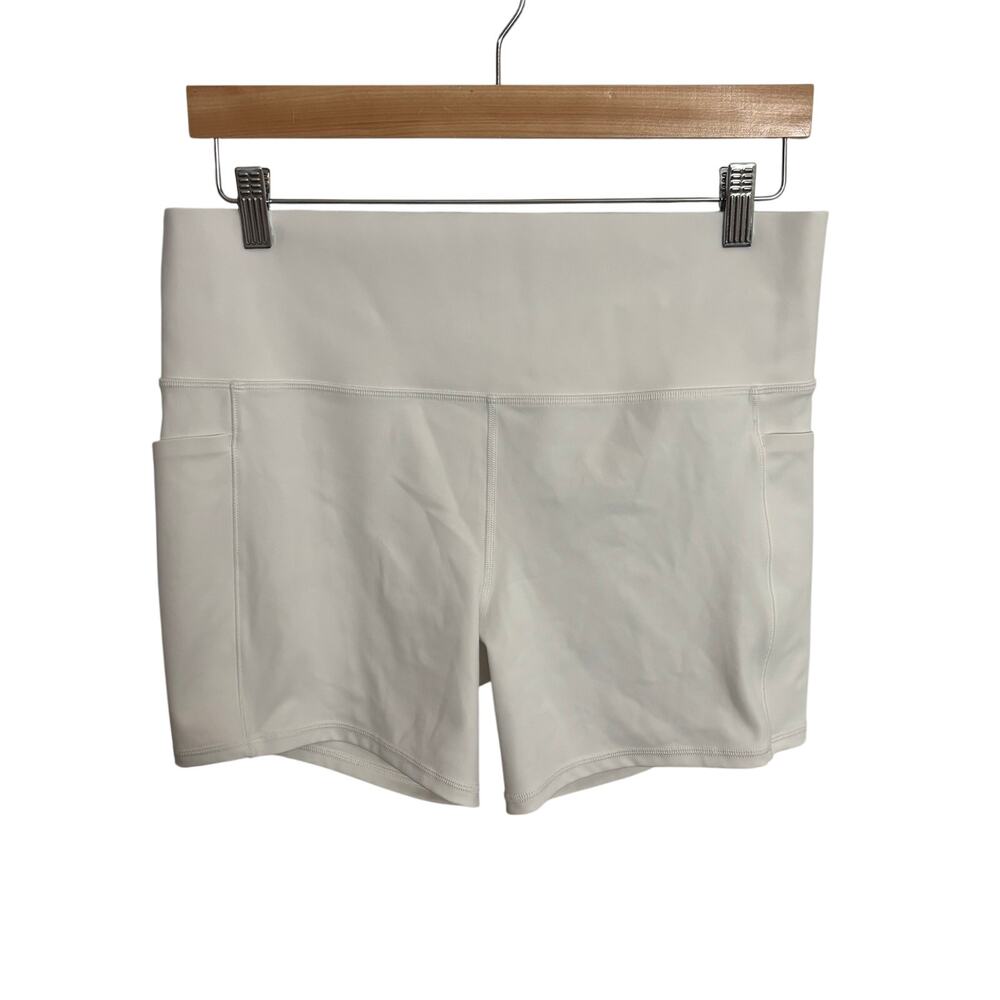Athleta Salutation Stash 5” Shorts XL White High Rise Side Pockets Yoga